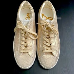 NWOT Sam Edelman gold shoes, size 7.5